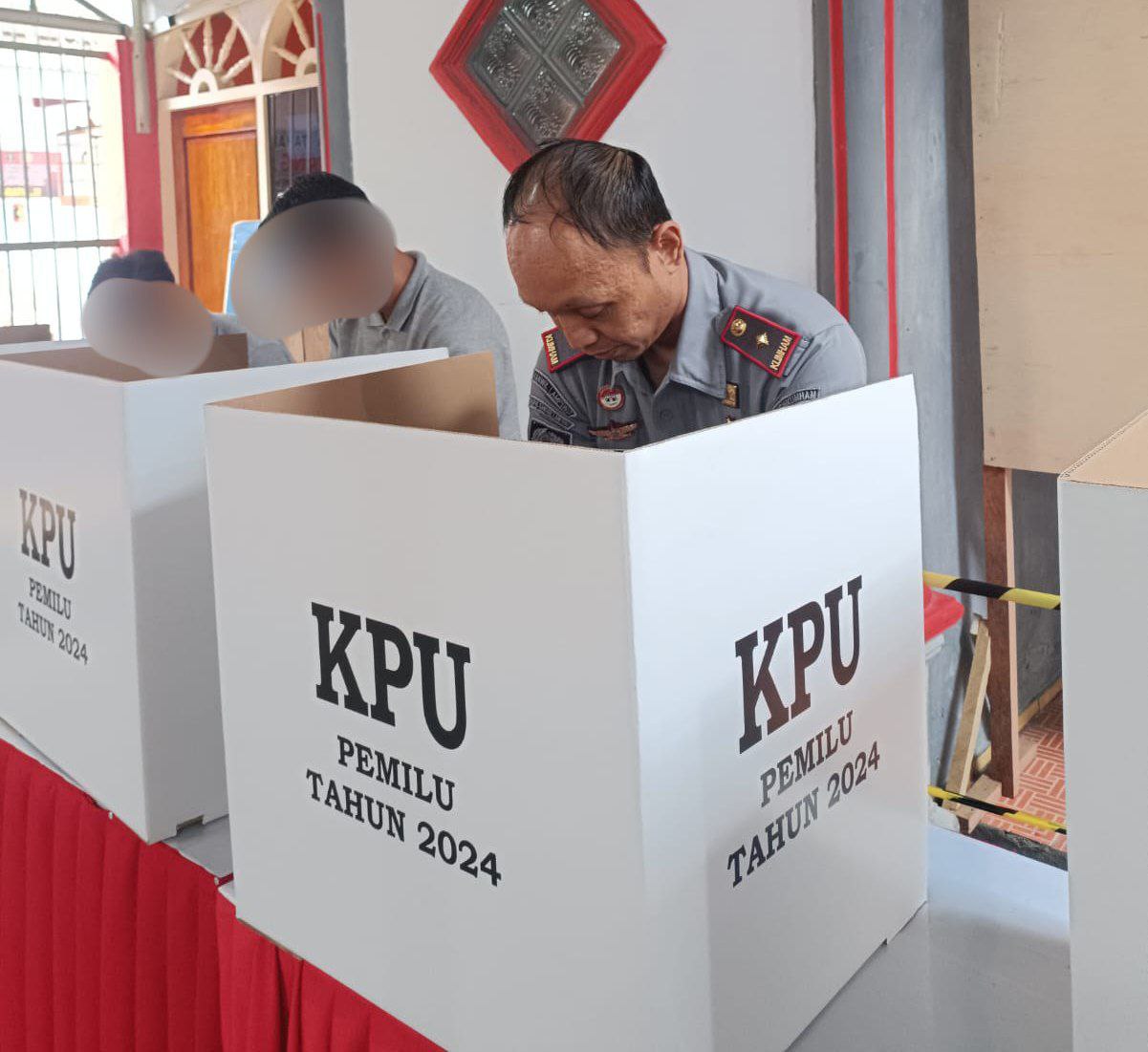 Sukseskan Pemilu 2024 Pegawai Dan WBP Lapas Pagar Alam Berikan Hak