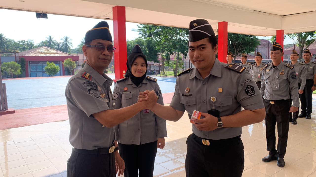 Lapas Narkotika Banyuasin Melakukan Pembagian Multivitamin Kepada ...