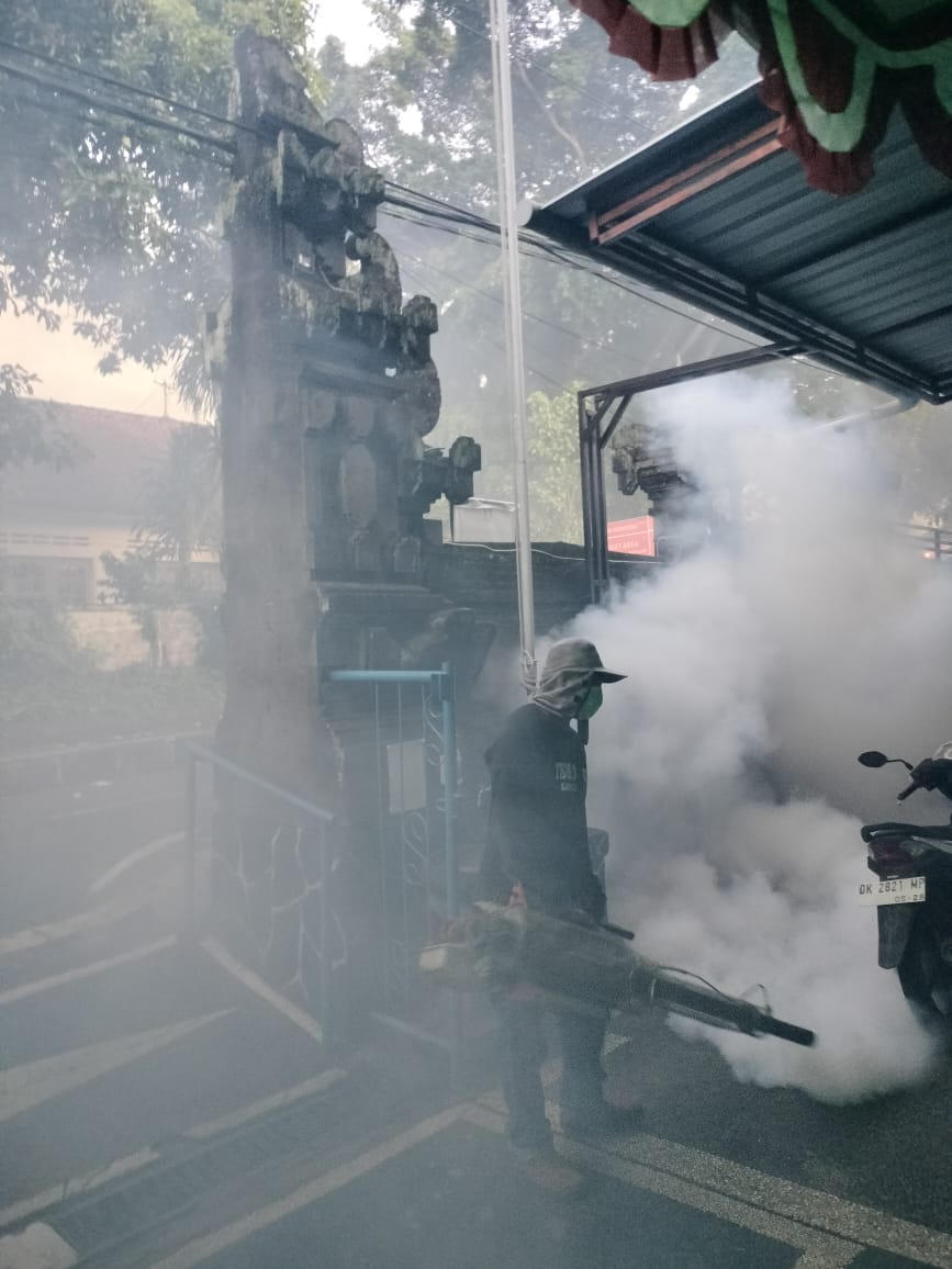 CEGAH DBD RUTAN KLUNGKUNG DI FOGGING untuk Mengantisipasi Penyebaran Nyamuk Aedes Aegypti